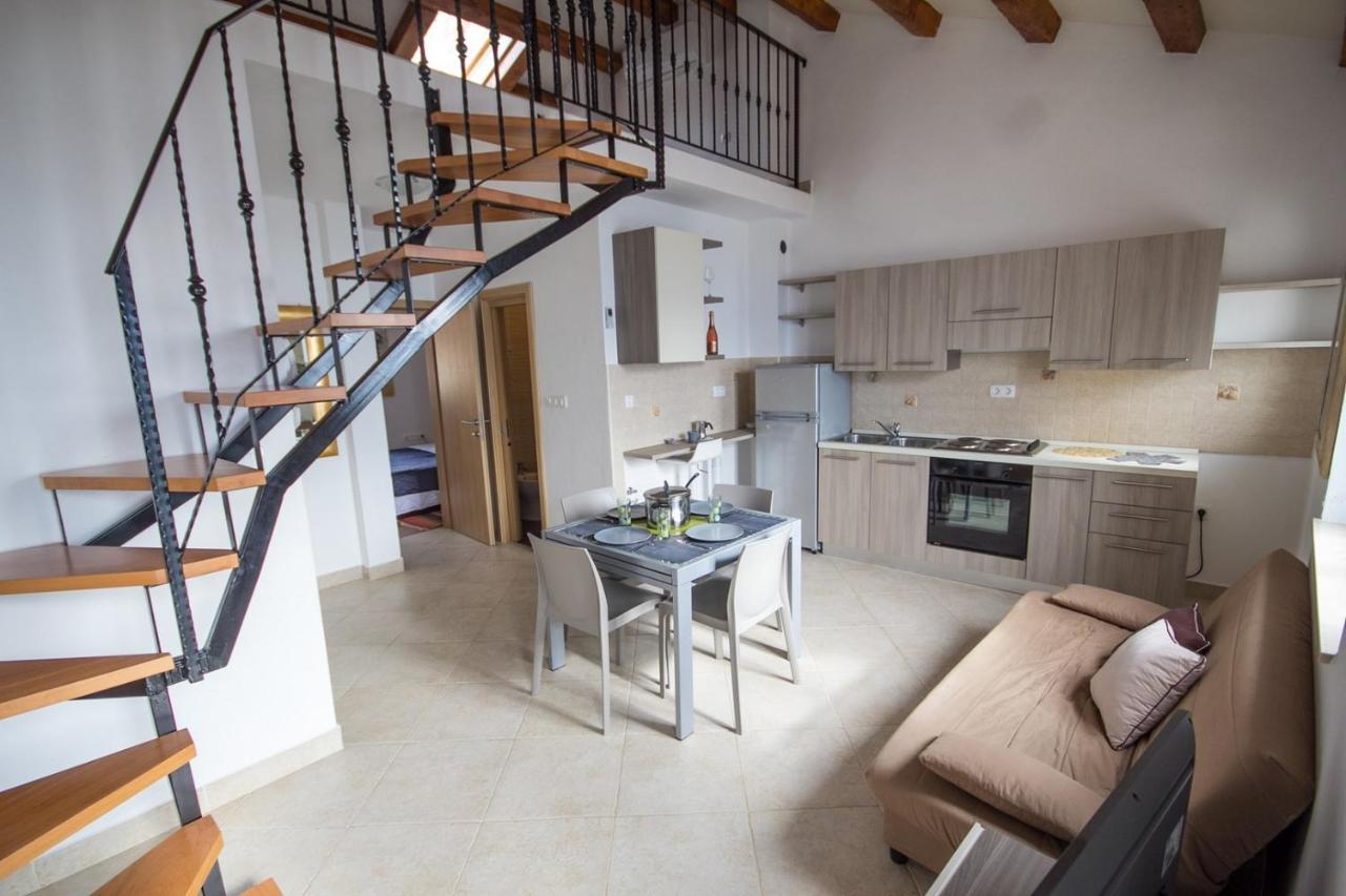 Apartments Umag Center, Seafront With Terrace In Umag Exterior photo