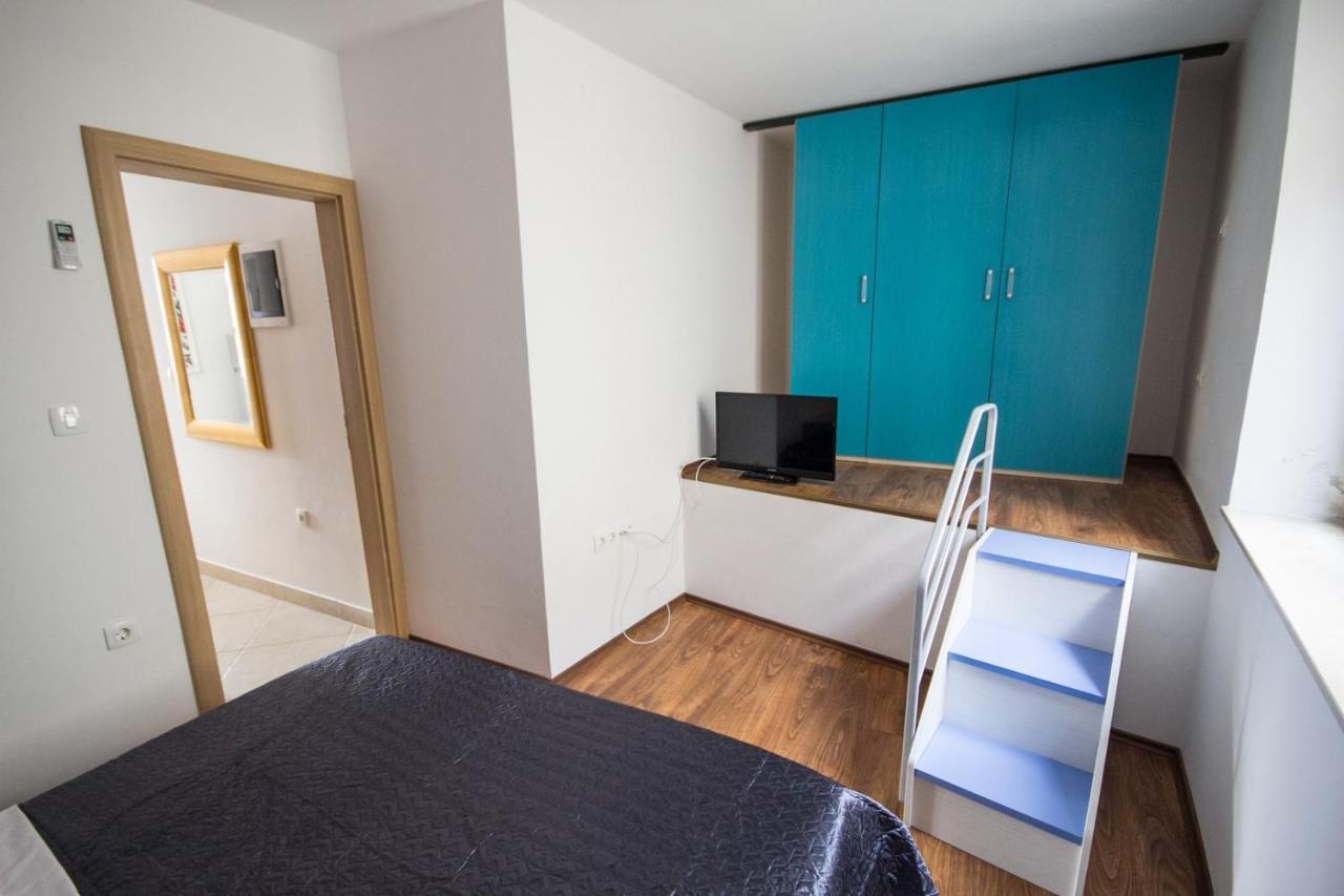 Apartments Umag Center, Seafront With Terrace In Umag Exterior photo
